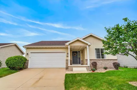 248 Tall Grass Trl, Sun Prairie, WI 53590
