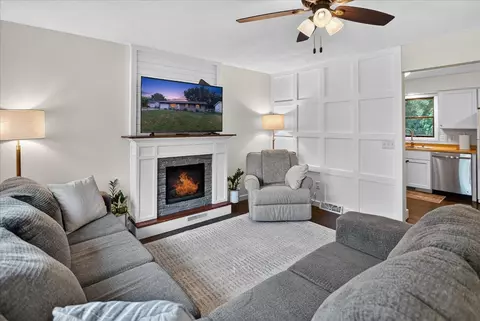 1419 Jasper Cir, Sun Prairie, WI 53590