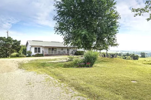 Exterior - 3138 W Mitchell Rd, Hanover, IL 61041 photo 5 of 11