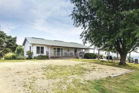 3138 W Michelle Rd, Hanover, IL 61041