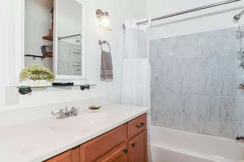 Bath - 3138 W Mitchell Rd, Hanover, IL 61041 photo 1 of 1