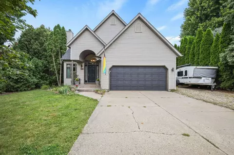 1930 Blue Mounds St, Black Earth, WI 53515