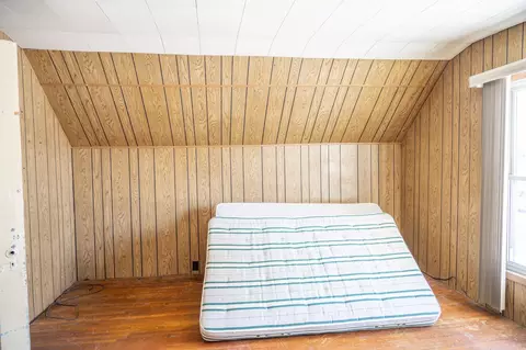Bedroom - 207 Spring St, Elroy, WI 53929 photo 6 of 8