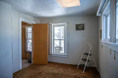 Bedroom - 207 Spring St, Elroy, WI 53929 photo 1 of 8