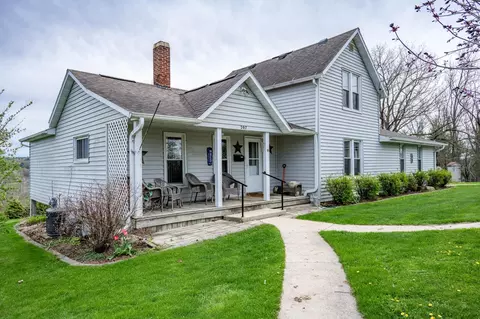 Exterior - 207 Spring St, Elroy, WI 53929 photo 2 of 12