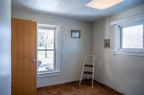 Bedroom - 207 Spring St, Elroy, WI 53929 photo 2 of 8