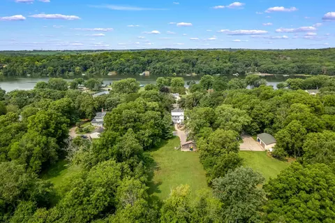 2735 S Riverside Dr, Beloit, WI 53511 photo 58