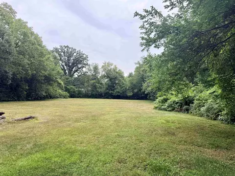 2735 S Riverside Dr, Beloit, WI 53511 photo 2