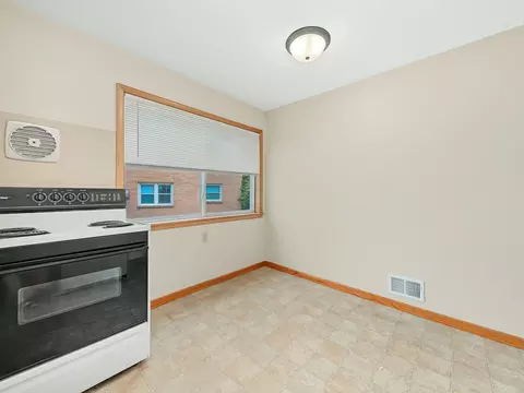 Kitchen - 426 Rushmore Ln, Madison, WI 53711 photo 10 of 11