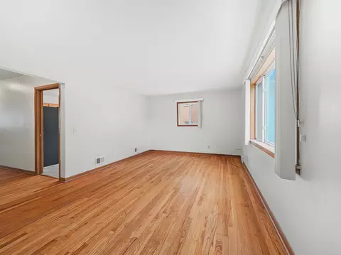 Living - 426 Rushmore Ln, Madison, WI 53711 photo 12 of 13