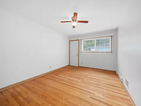 Living - 426 Rushmore Ln, Madison, WI 53711 photo 13 of 13
