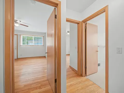 Entry Way - 426 Rushmore Ln, Madison, WI 53711 photo 6 of 6
