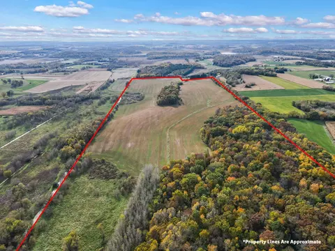 116 E Acres E Medina Rd, Marshall, WI 53559 photo 2
