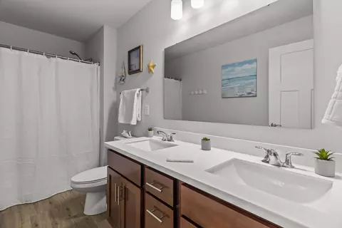 Bath - 4884 Innovation Dr, Deforest, WI 53532 photo 3 of 4