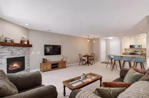 8510 Greenway Blvd #104, Middleton, WI 53562