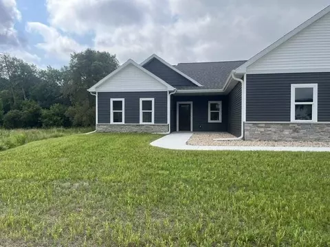 Exterior - 190 Deerrun Dr, Fall River, WI 53932 photo 4 of 9