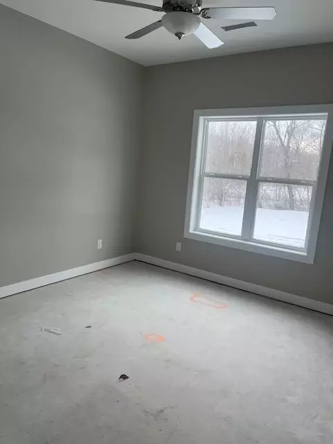Bedroom - 190 Deerrun Dr, Fall River, WI 53932 photo 2 of 3
