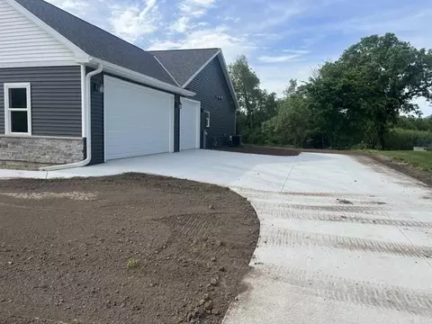 Exterior - 190 Deerrun Dr, Fall River, WI 53932 photo 5 of 9