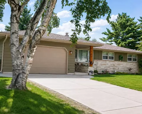 1164 Ontario Dr, Janesville, WI 53545