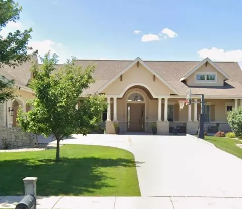 1612 Bellewood Dr, Waunakee, WI 53597