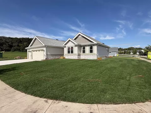Exterior - 314 Summit Psge, Deerfield, WI 53531 photo 2 of 7