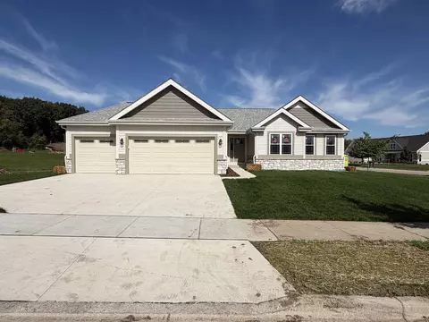 314 Summit Psge, Deerfield, WI 53531