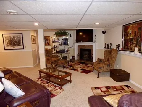 Living - 1525 E Williams Dr, Beloit, WI 53511 photo 3 of 3