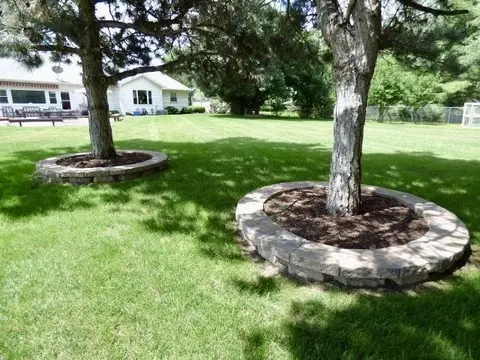 Exterior - 1525 E Williams Dr, Beloit, WI 53511 photo 13 of 18