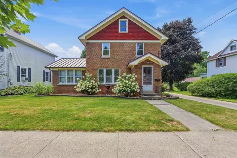 406 York St, Beaver Dam, WI 53916