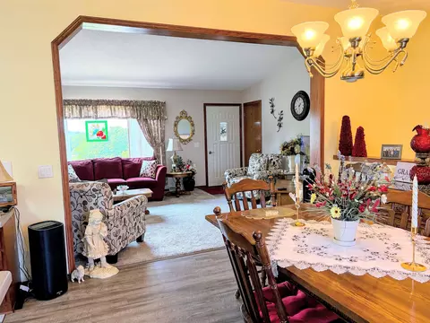 Dining - 367 Highpointe Loop, Mcgregor, IA 52157 photo 3 of 3