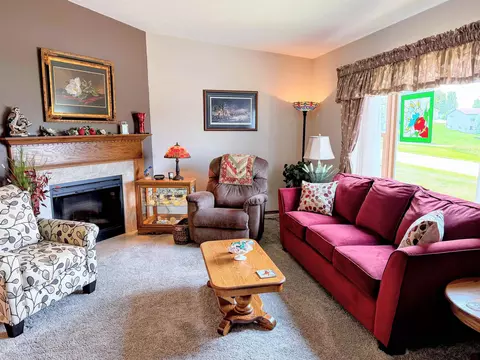 Living - 367 Highpointe Loop, Mcgregor, IA 52157 photo 4 of 5
