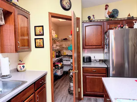Kitchen - 367 Highpointe Loop, Mcgregor, IA 52157 photo 4 of 7