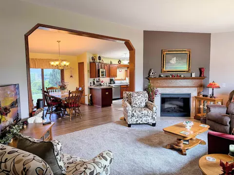Living - 367 Highpointe Loop, Mcgregor, IA 52157 photo 2 of 5