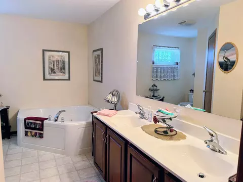 Bath - 367 Highpointe Loop, Mcgregor, IA 52157 photo 1 of 4