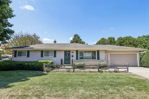 1005 N Sumac Dr, Janesville, WI 53545