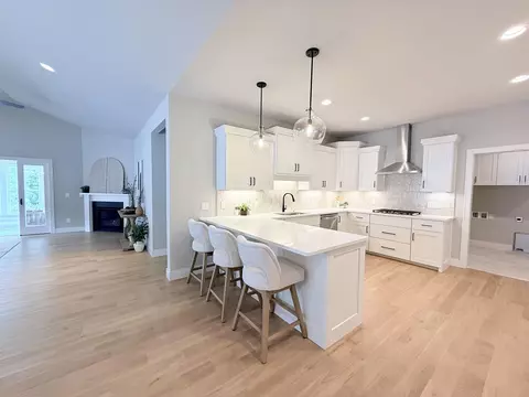 Kitchen - Unit 16 Timberlane Circle, Deforest, WI 53532 photo 1 of 3