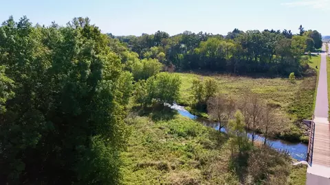 View/Area - Unit 16 Timberlane Circle, Deforest, WI 53532 photo 2 of 2