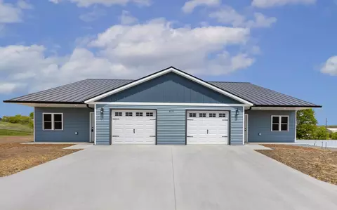 627 Salsbery Cir #2, Hillsboro, WI 54634