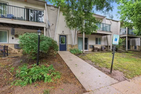 4326 Melody Ln #101, Madison, WI 53704