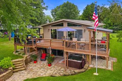 245 Derby Ct, Nekoosa, WI 54457