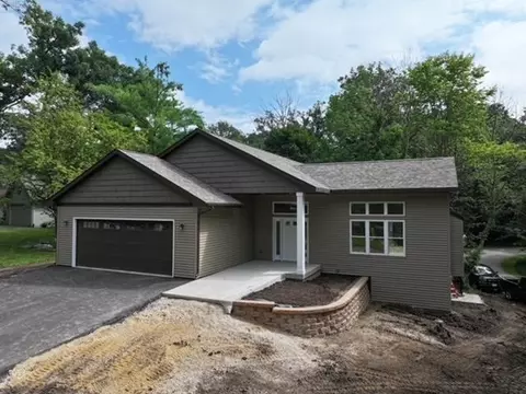 3006 N Whitetail Ln #24, Janesville, WI 53546