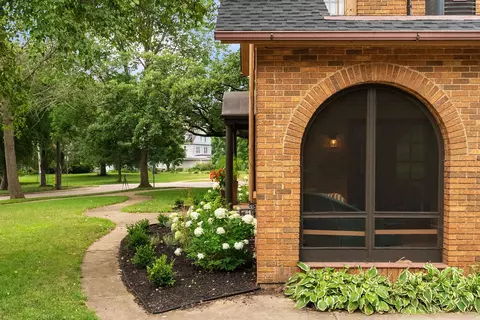 Exterior - 804 Milwaukee Rd, Beloit, WI 53511 photo 9 of 13