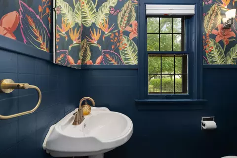 Bath - 804 Milwaukee Rd, Beloit, WI 53511 photo 1 of 5