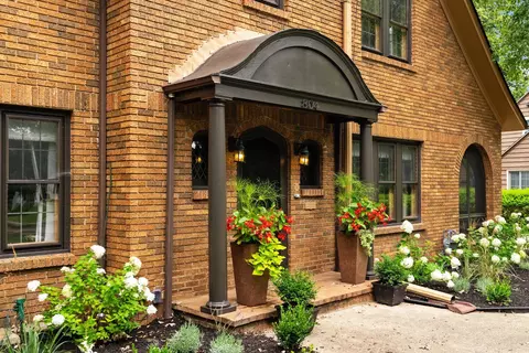 Exterior - 804 Milwaukee Rd, Beloit, WI 53511 photo 8 of 13