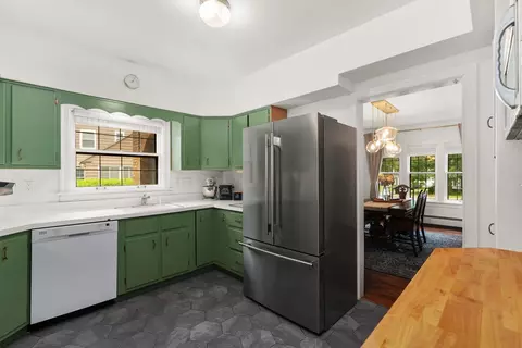 Kitchen - 804 Milwaukee Rd, Beloit, WI 53511 photo 3 of 6