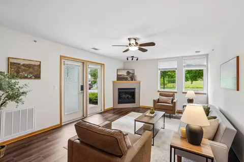 8206 Starr Grass Dr #105, Madison, WI 53719