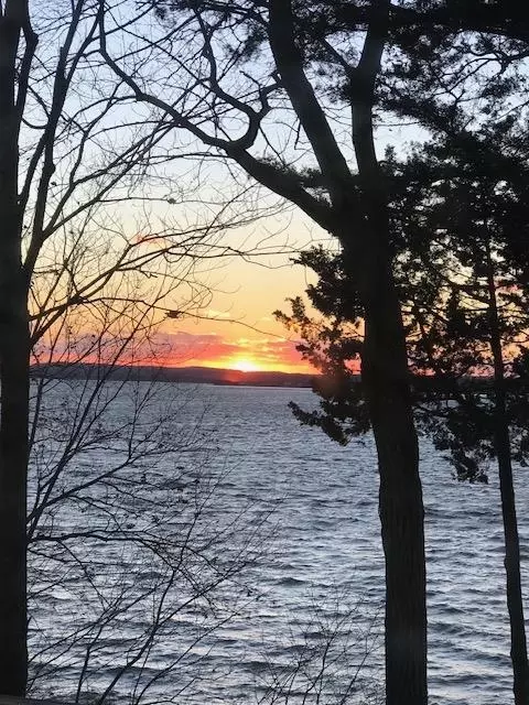 6126 Overlook Dr, Mcfarland, WI 53558