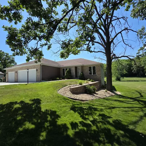 23 Heather Dr, Cottage Grove, WI 53527
