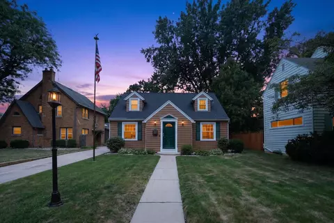 1026 Glen St, Janesville, WI 53545