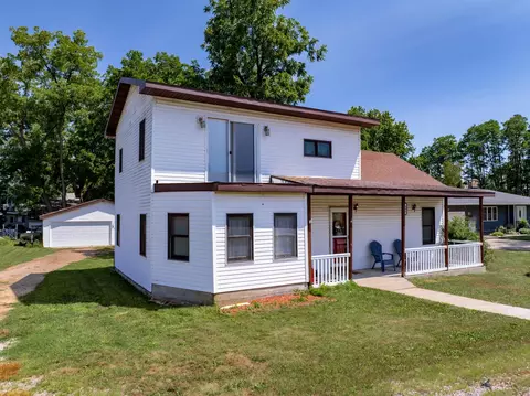 606 Bluff St, Necedah, WI 54646